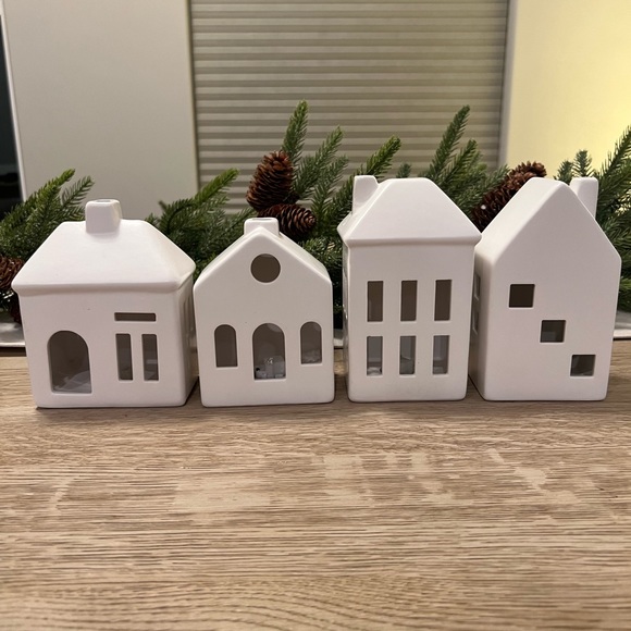 New Wondershop Holiday Decor w/ LED - Picture 3 of 4